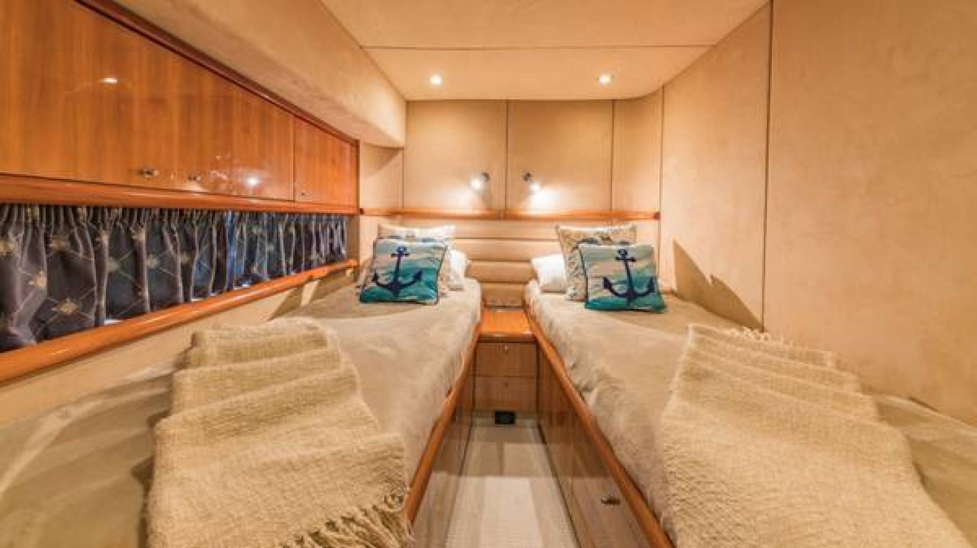 2004 Sunseeker Manhattan - Image 16