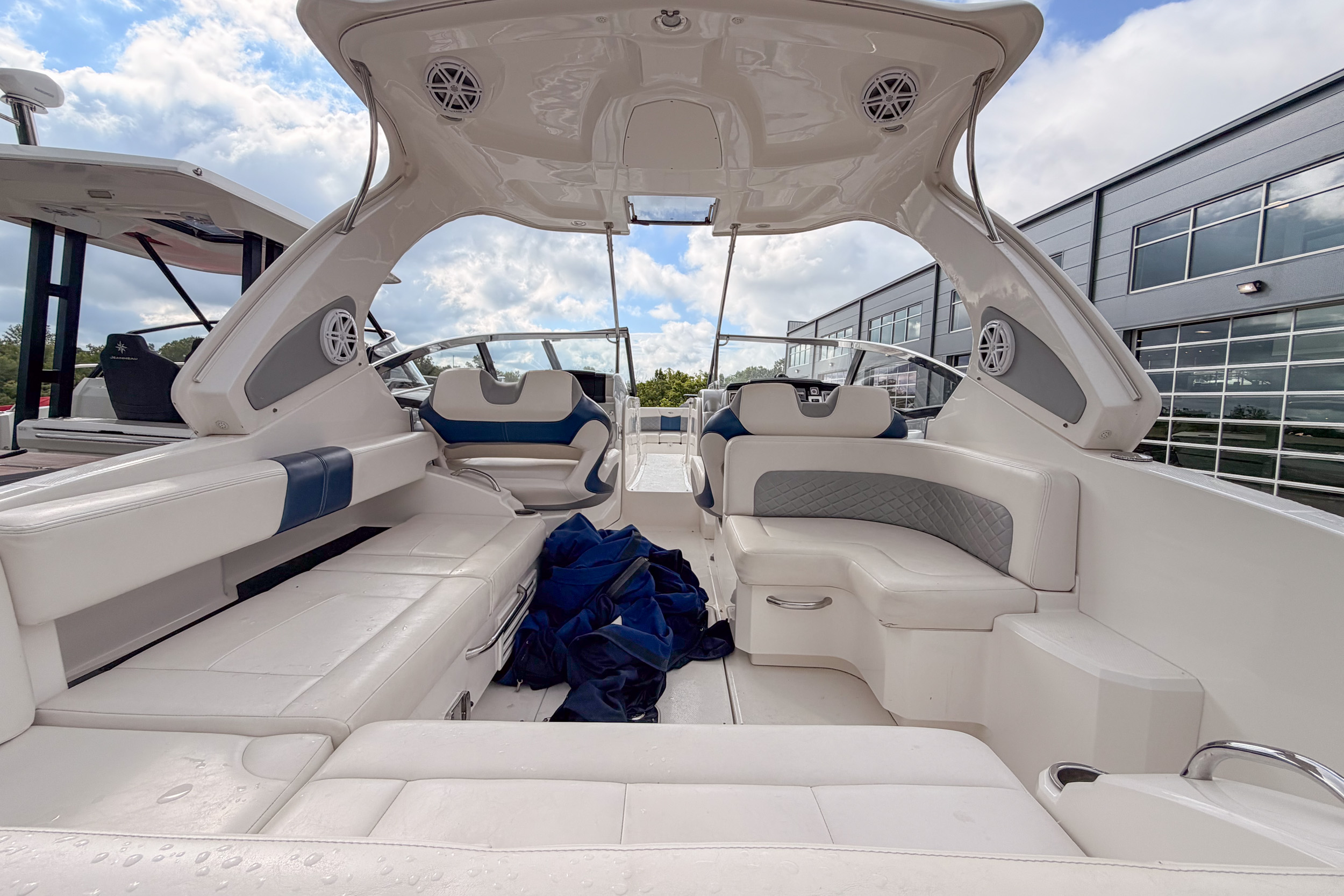 2012 Chaparral 327 SSX - Image 10