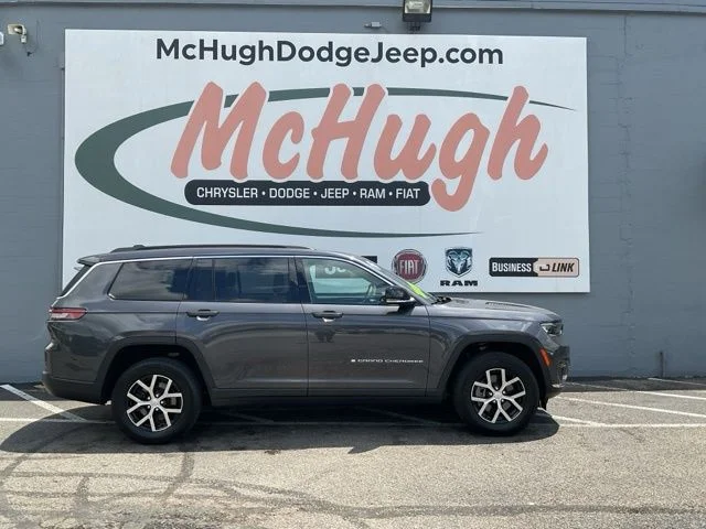 2025 Jeep Grand-Cherokee-L Laredo Altitude 4x4 - Image 4