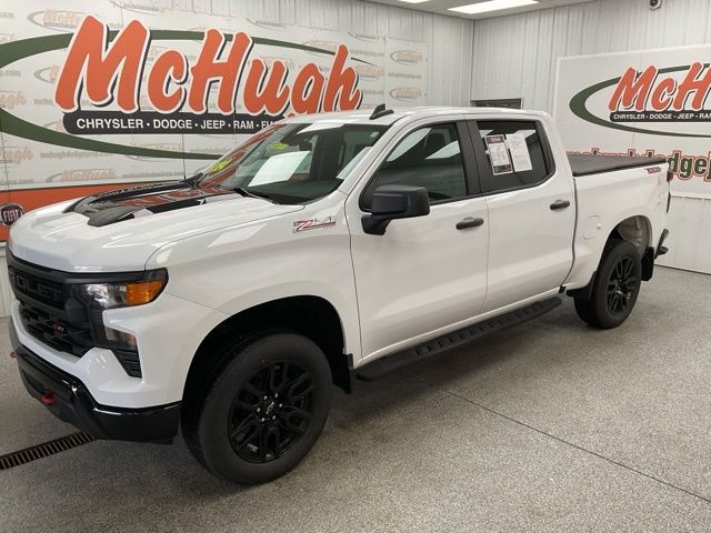 2022 Chevrolet Silverado 1500 Crew Cab Custom Trail Boss 4WD - Image 1