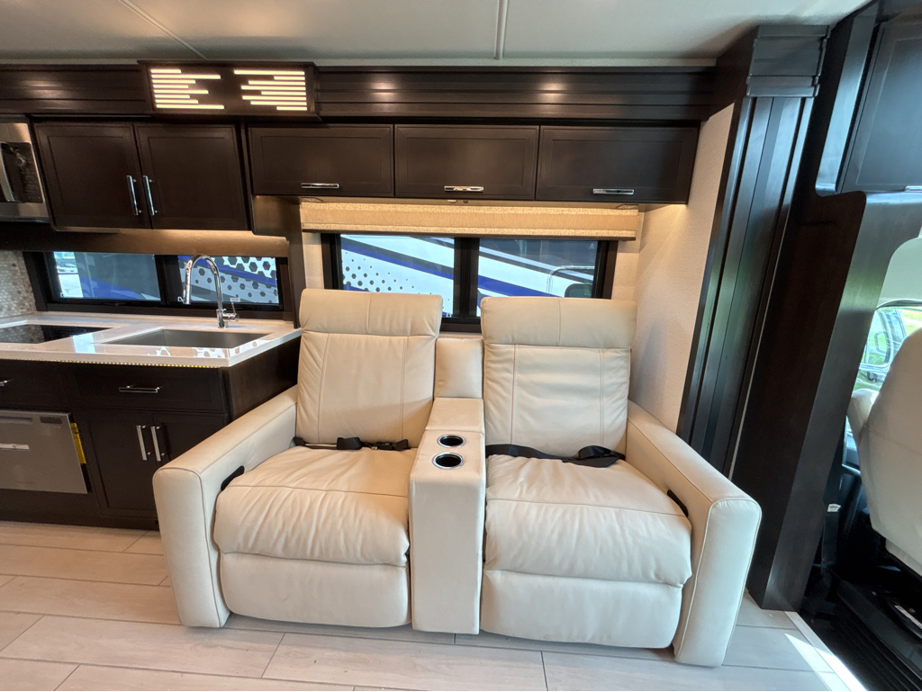 2026 ENTEGRA COACH CENTURION 39N - Image 9