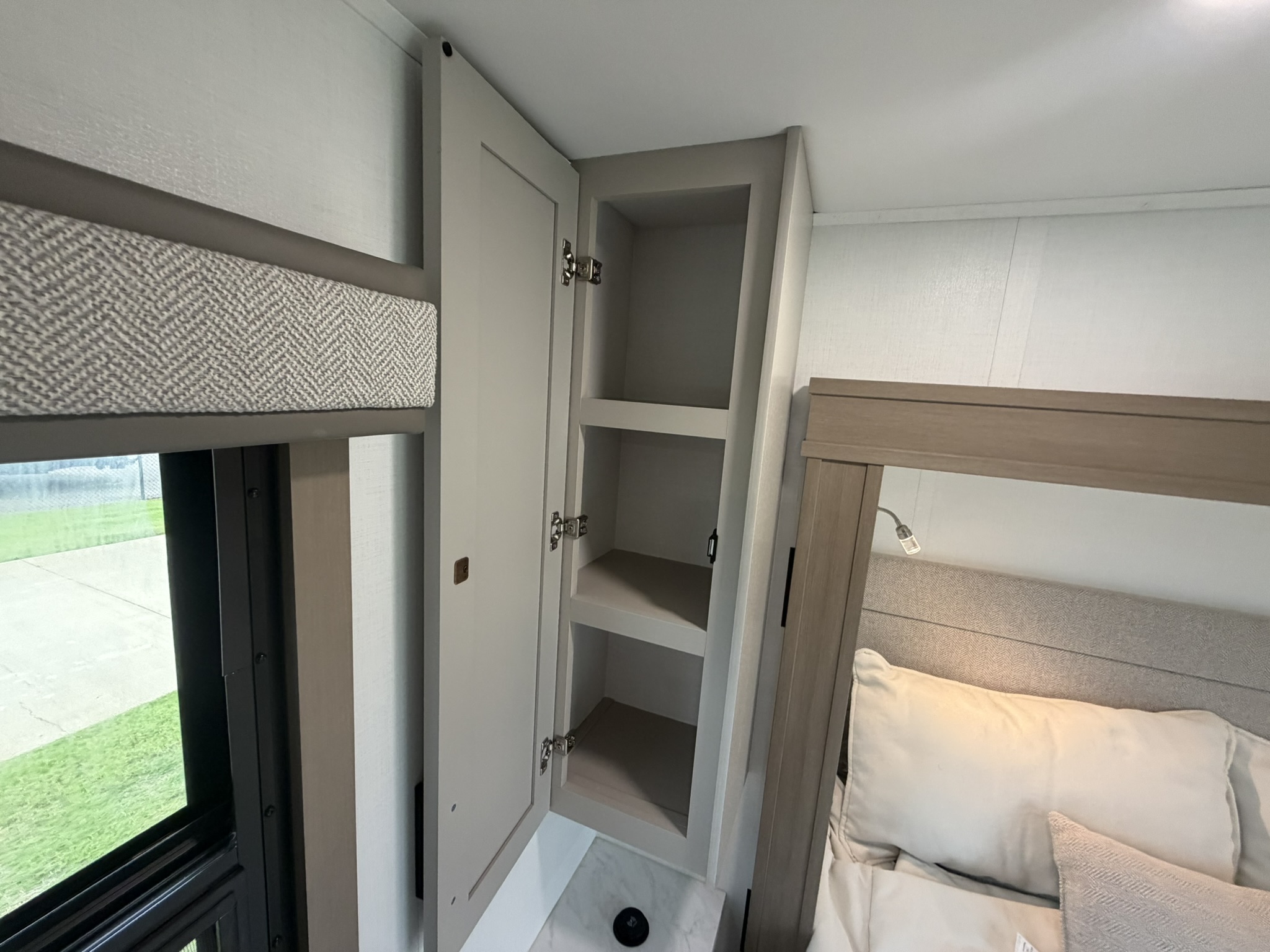 2027 JAYCO GREYHAWK 30Z - Image 47