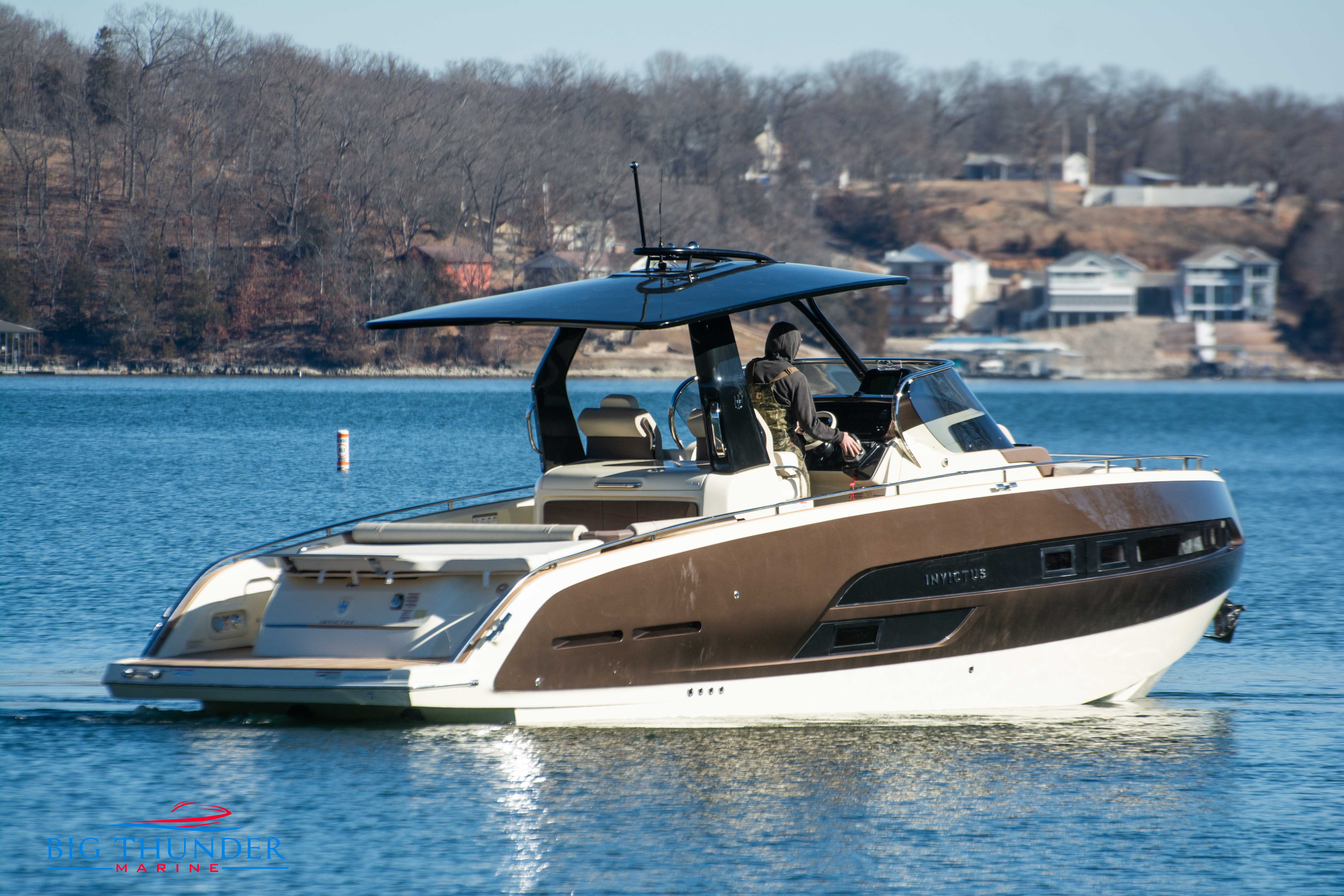 2024 Invictus GT320 - Image 7