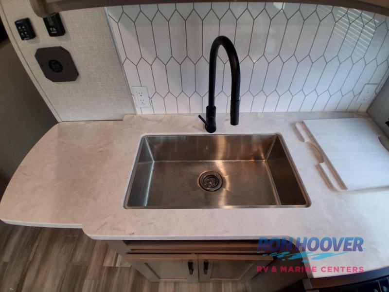 2023 GRAND DESIGN 296RDTS - Image 29