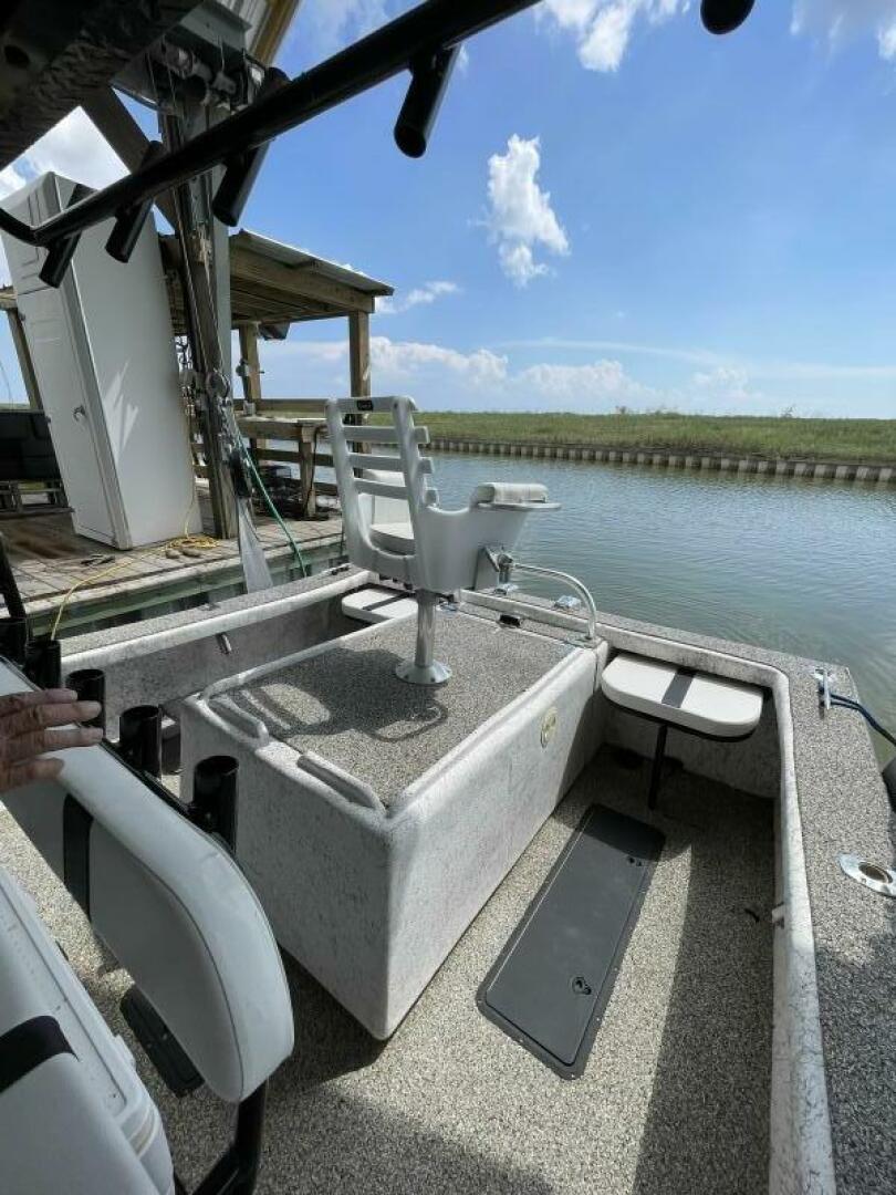 1997 Custom 31 Center Console - Image 29