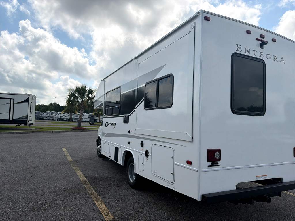 2027 ENTEGRA COACH ODYSSEY SE 22C - Image 8