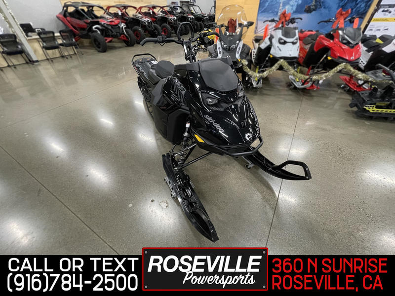 2025 Ski-Doo SUMMIT ADR W/EDGE 165 850 E-TEC 3.0 - Image 3