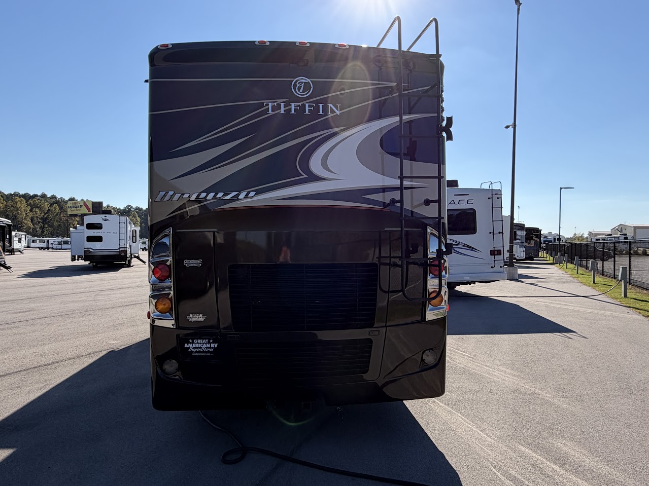 2017 TIFFIN ALLEGRO BREEZE 32BR - Image 4