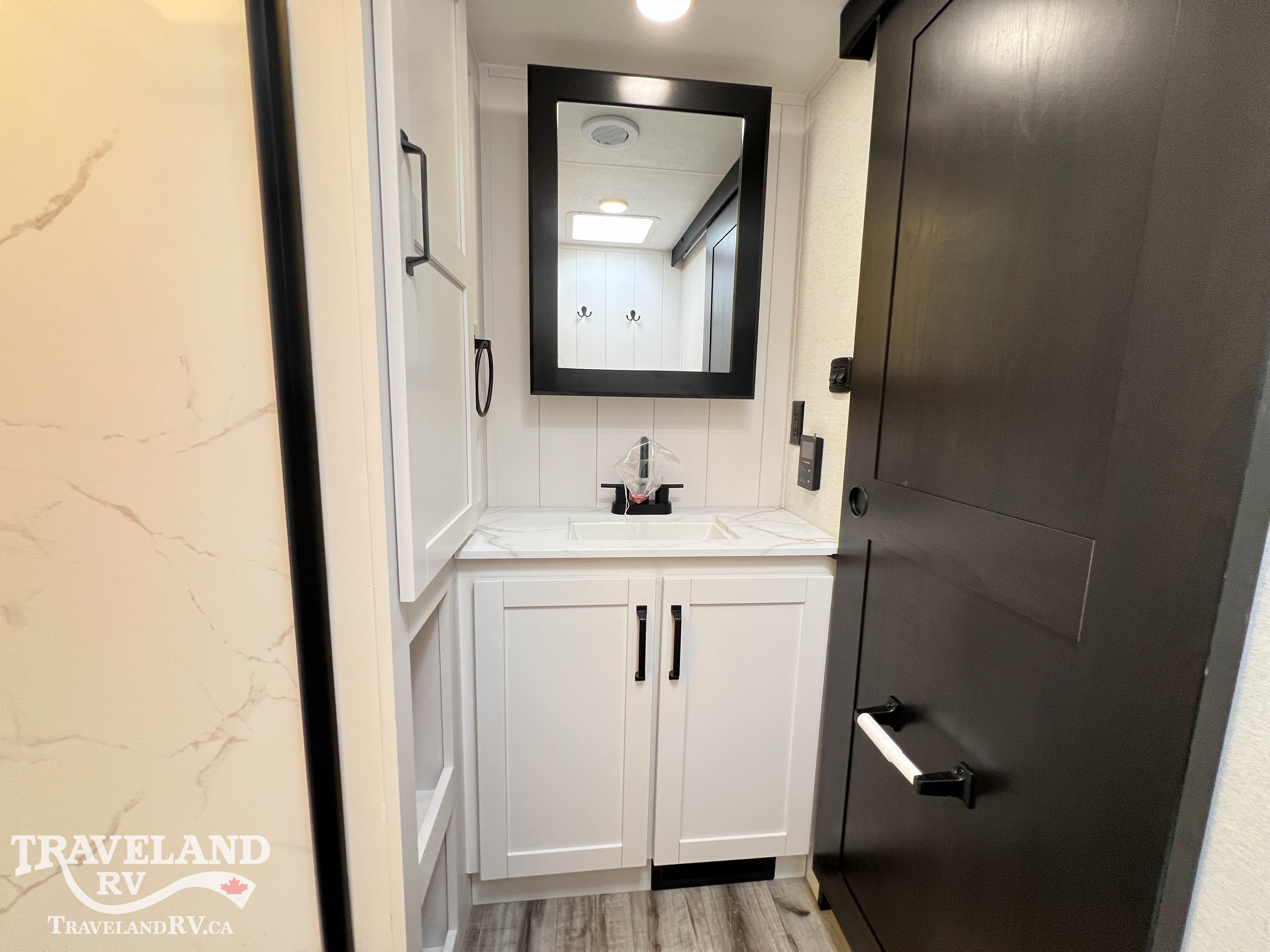 2027 Highland Ridge Roamer Light Duty 28DBSS - Image 30