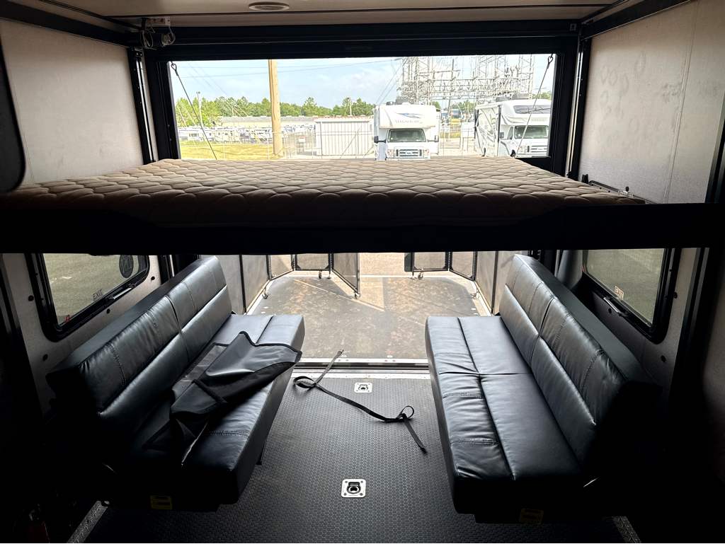 2018 FOREST RIVER XLR 30HDS - Image 8