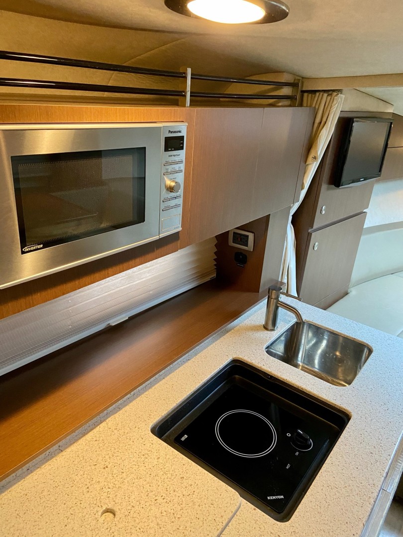 2013 Sea Ray 310 Sundancer - Image 20