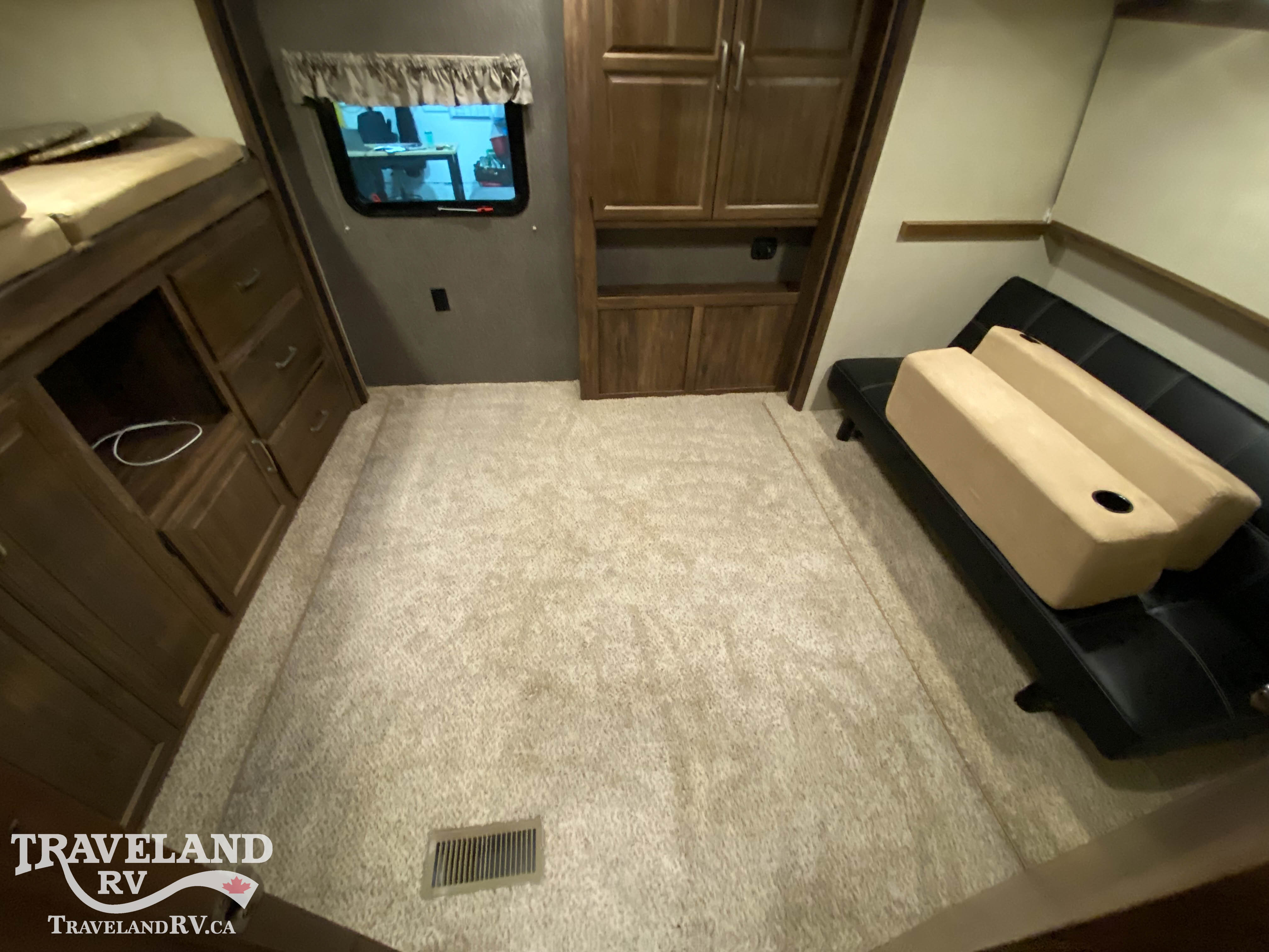 2015 KEYSTONE COUGAR X-LITE 29ROB - Image 11