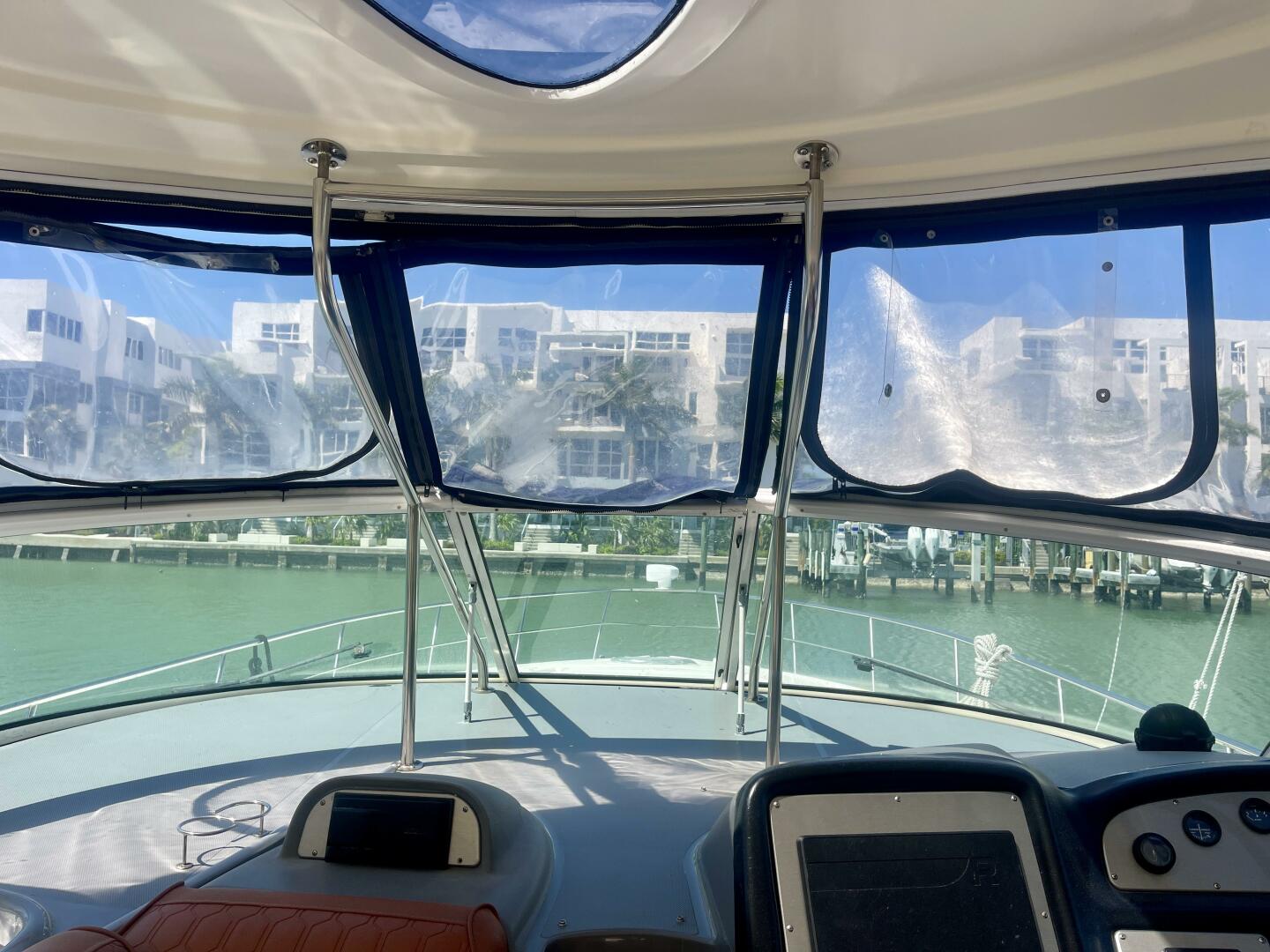 2006 Cruisers Yachts 420 Express - Image 12