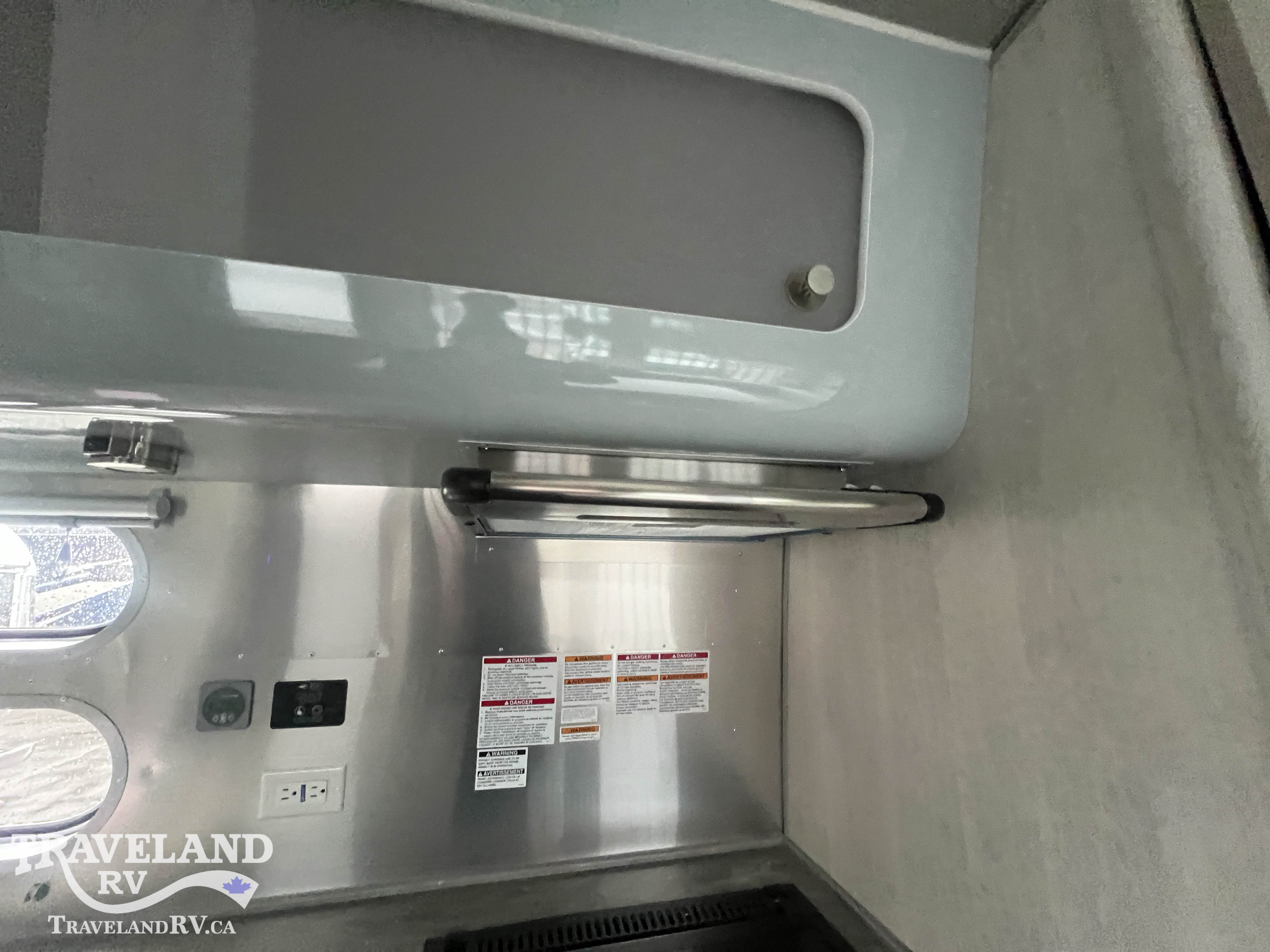 2026 AIRSTREAM 23FBT INTERNATIONAL - Image 11