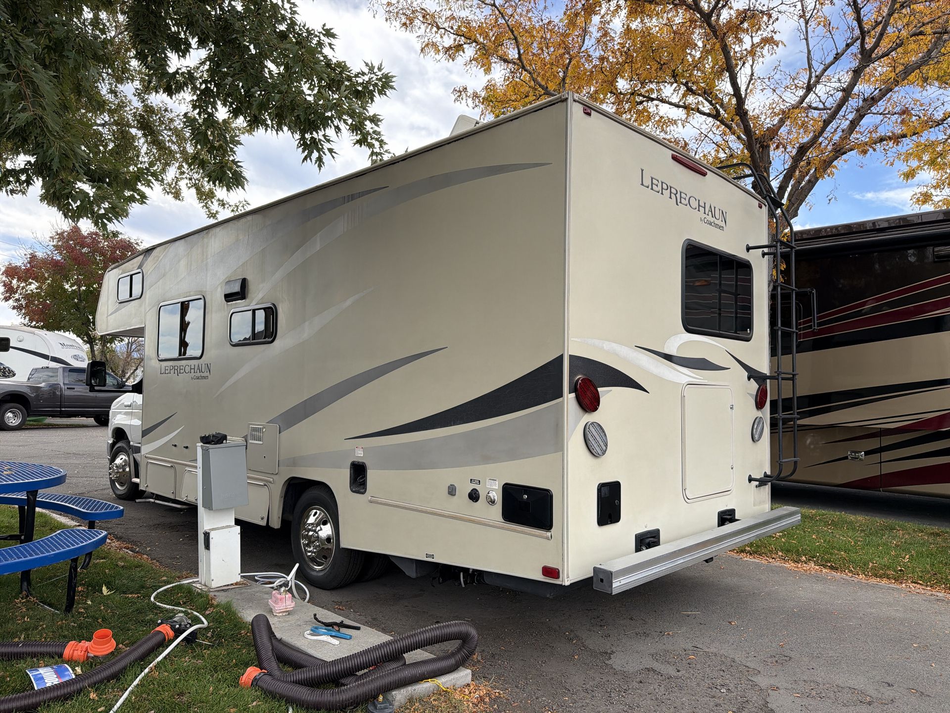 2019 Coachmen Leprechaun 230CB - Image 5