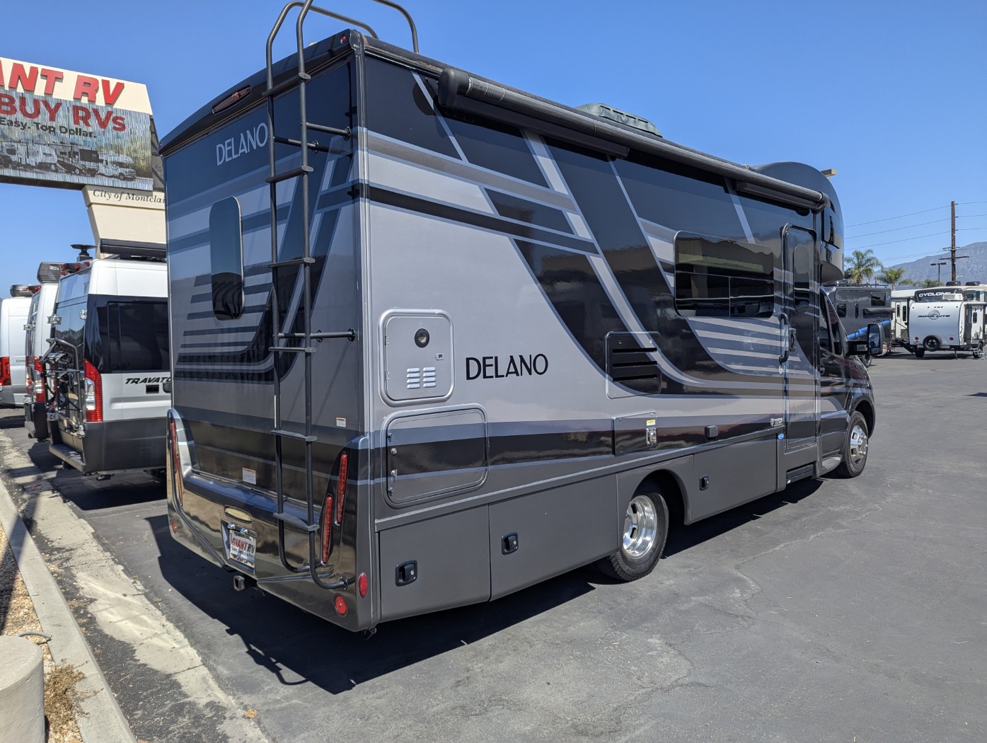 2022 Thor Motor Coach Delano Sprinter 24FB - Image 5