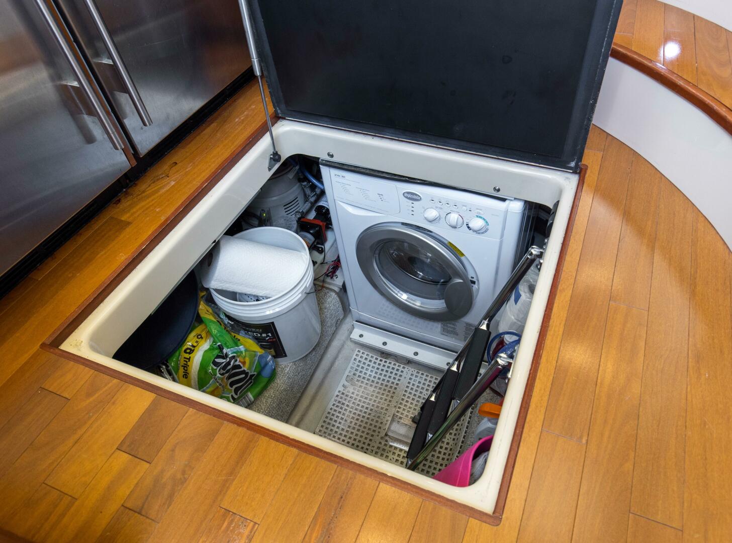 2007 Sea Ray 52 Sedan Bridge - Image 15