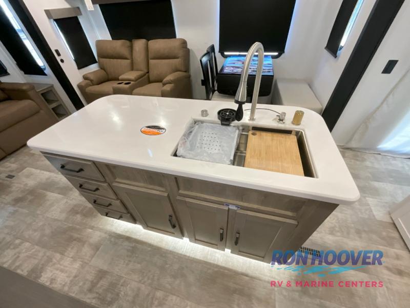 2026 PALOMINO 402LFT - Image 22