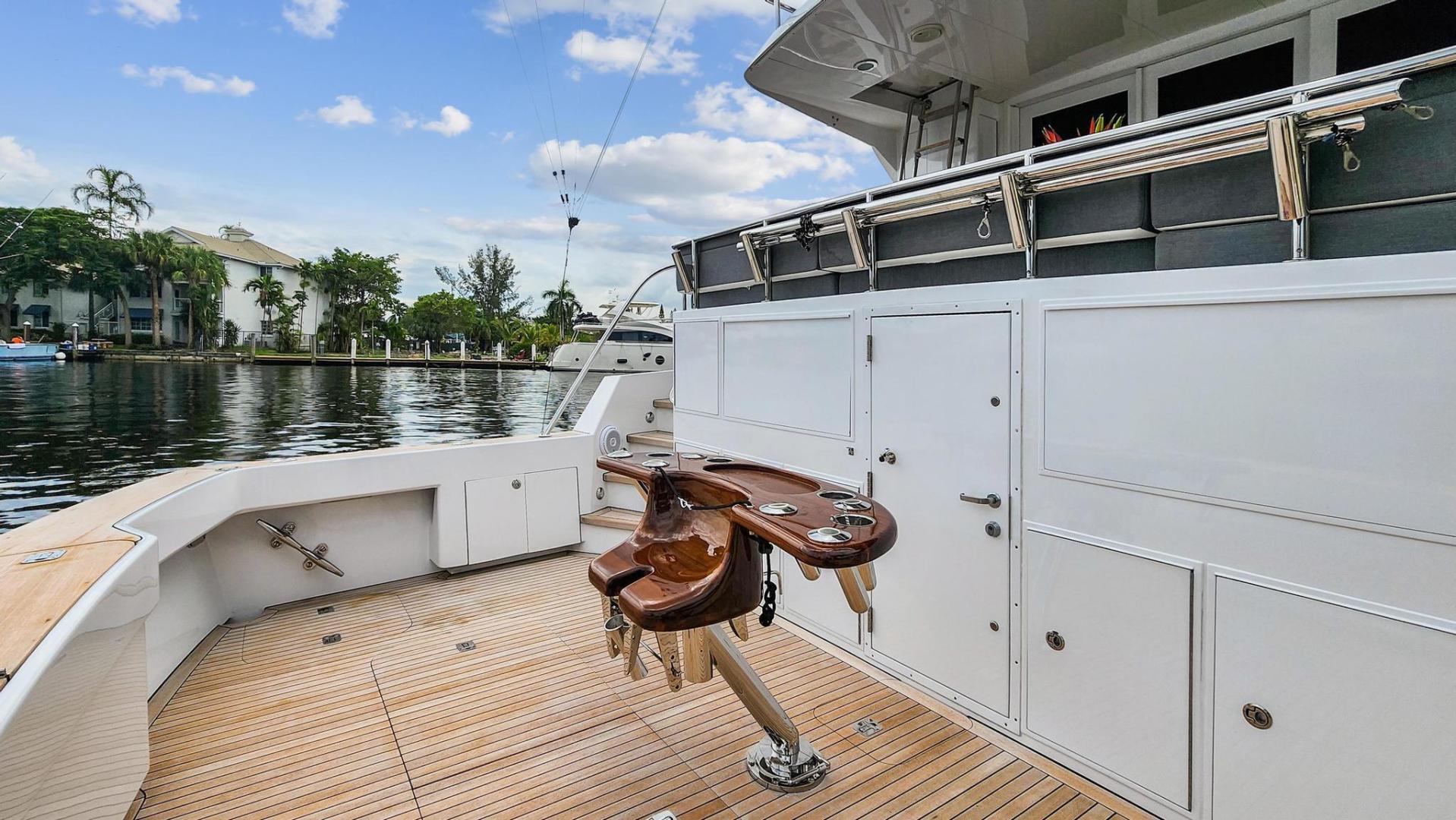 1998 Hatteras 82 Convertible - Image 16