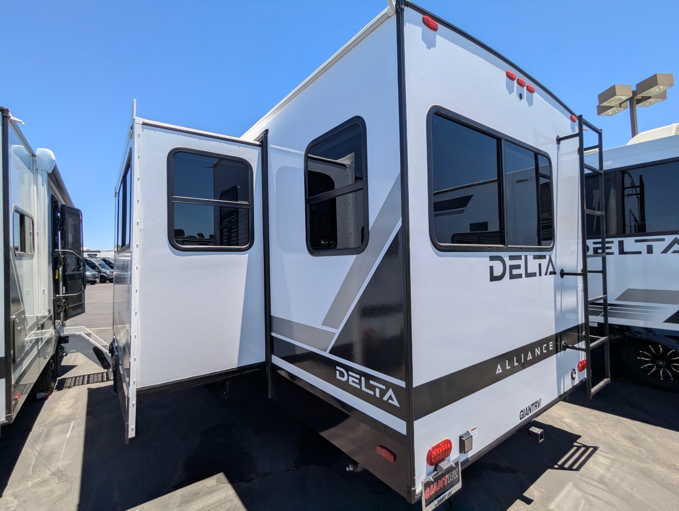 2027 Alliance RV Delta 252RL - Image 8
