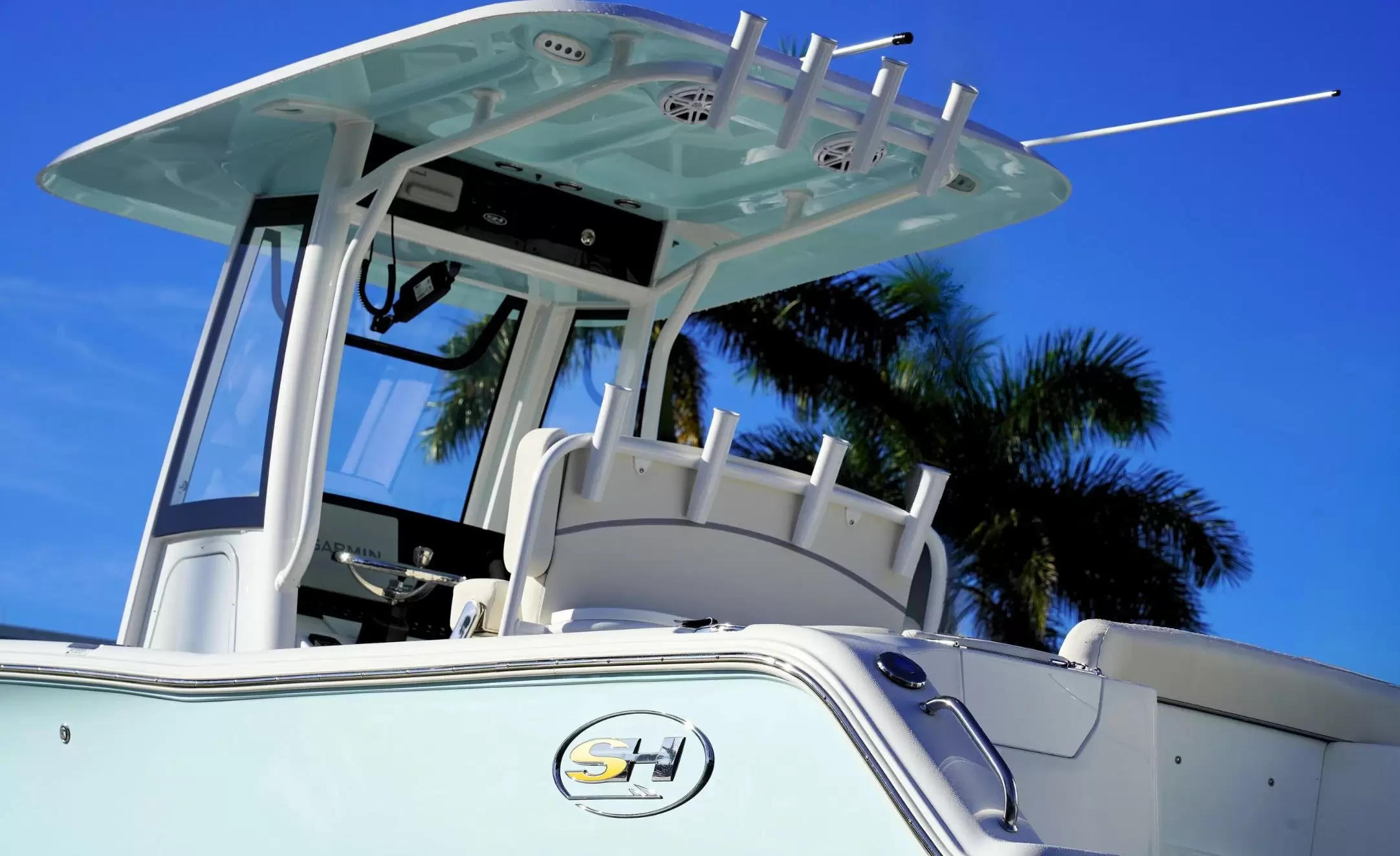 2026 SEA HUNT ULTRA 245SE - Image 2