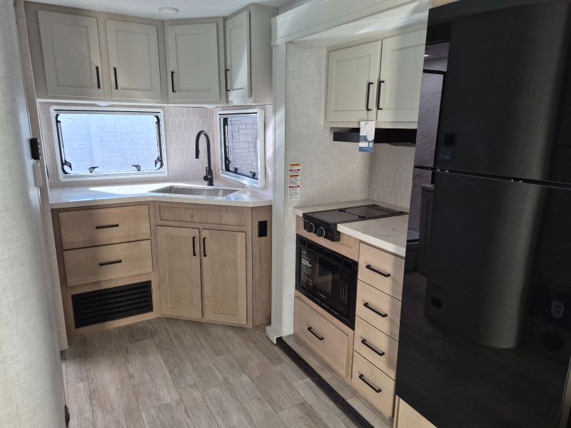 2027 Ember RV Touring Edition 2300MLL - Image 6