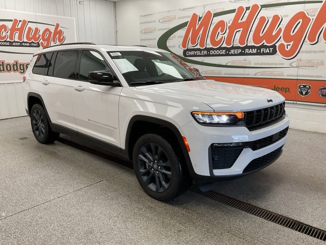 2026 Jeep Grand-Cherokee-L Laredo Altitude 4x4 - Image 3