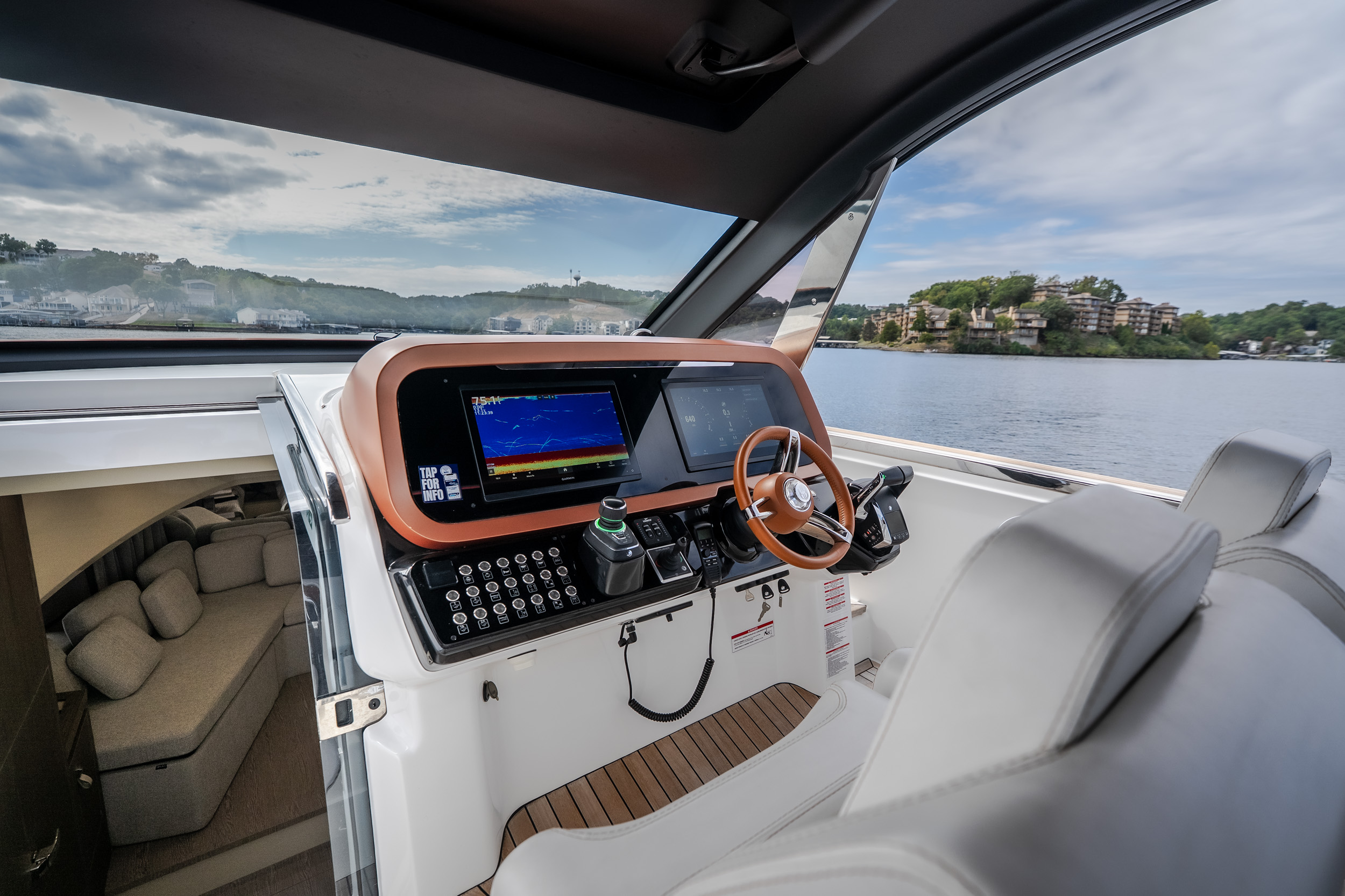 2025 Invictus TT430S - Image 46