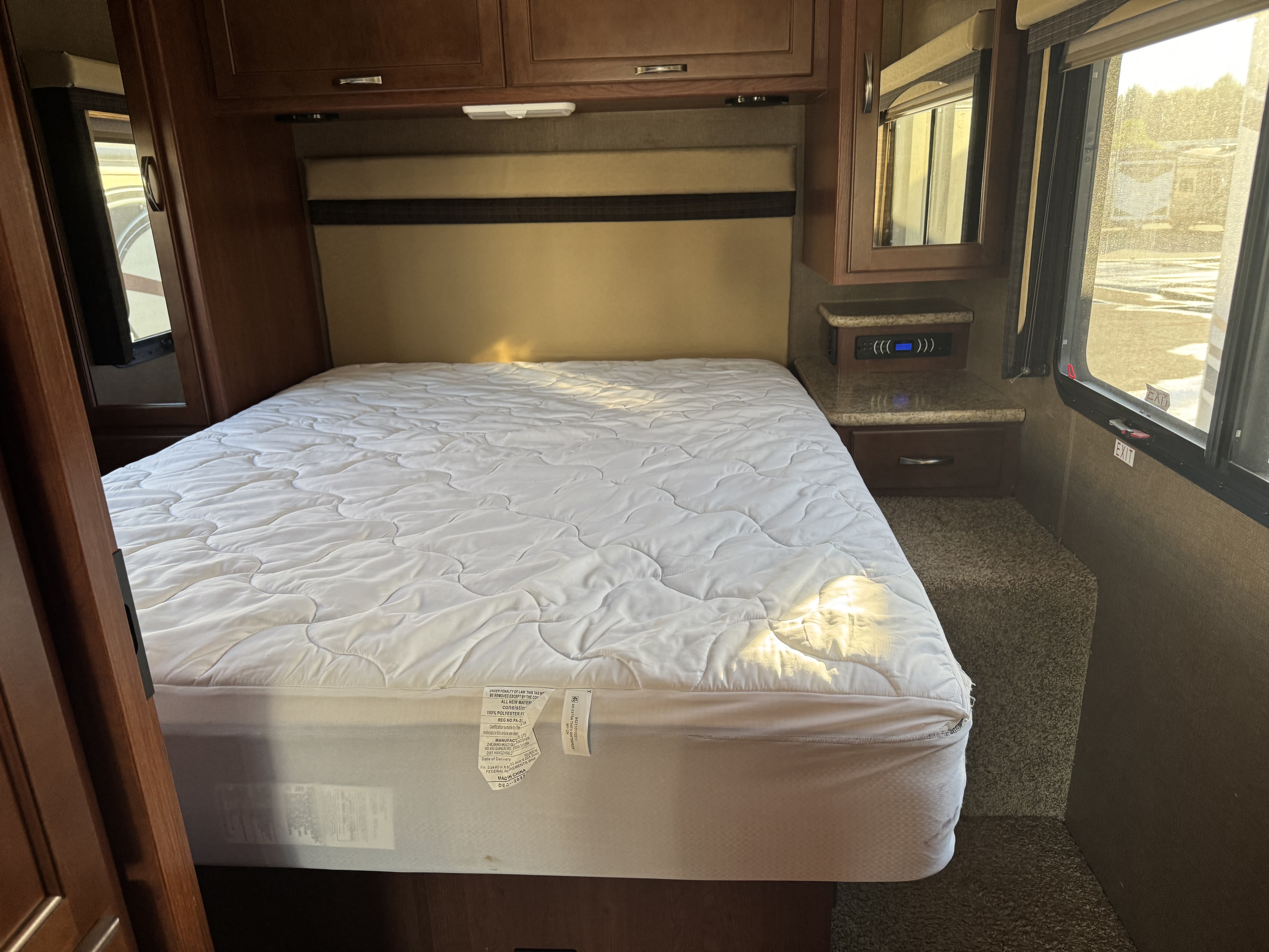 2015 Thor Motor Coach ACE 29.2 - Image 26