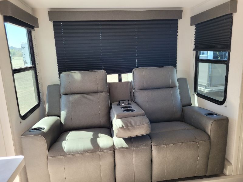 2026 Grand Design Momentum G-Class 29GS - Image 7
