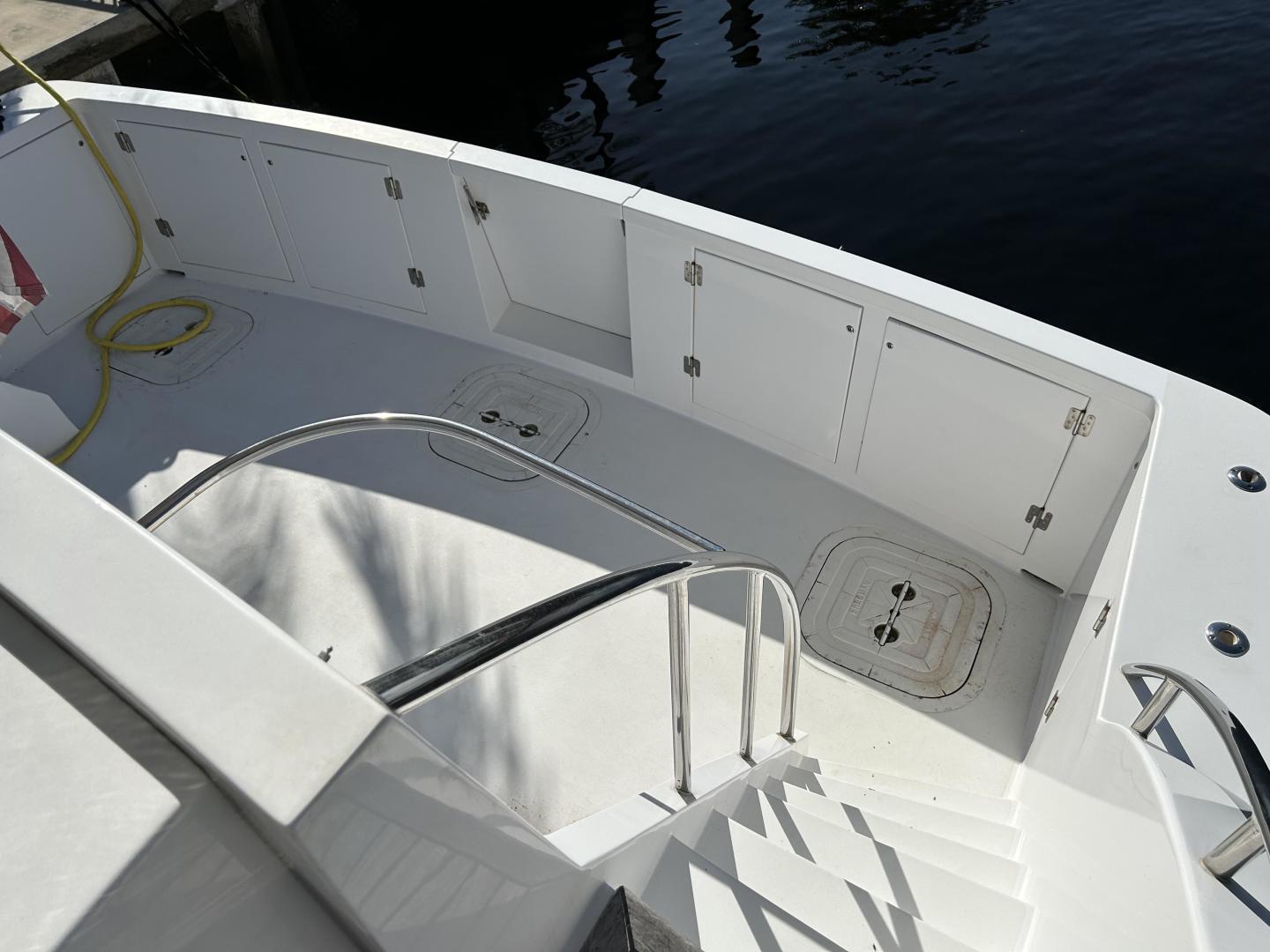 2002 President 100 Motor Yacht - Image 6