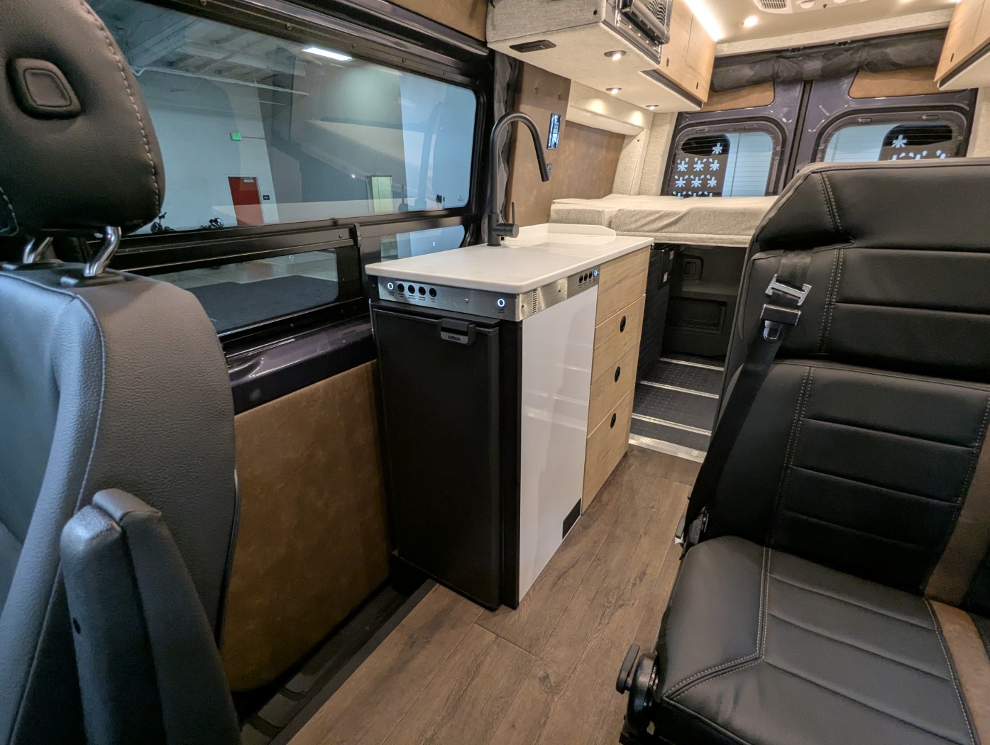 2027 Storyteller Overland Dark Mode OG - Image 25