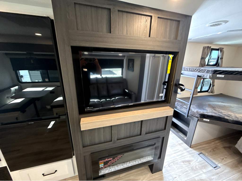 2027 VENTURE RV SIENNA 271VBH - Image 16