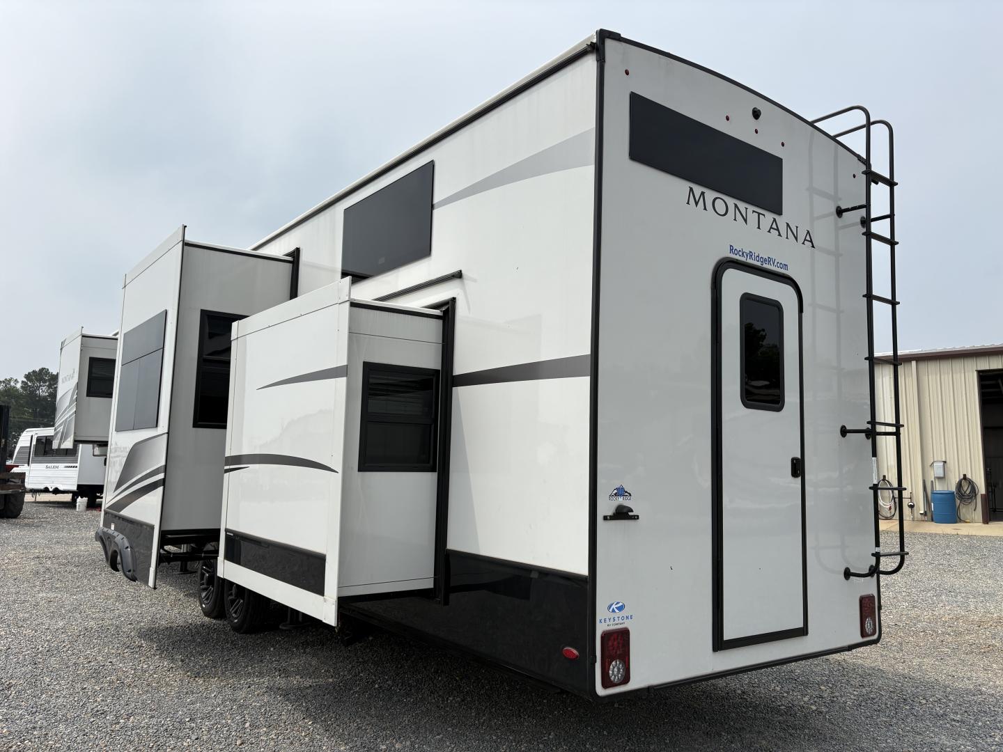 2025 Keystone Montana 3915TB - Image 7