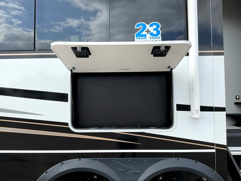 2026 JAYCO PINNACLE 32 RLTS - Image 28