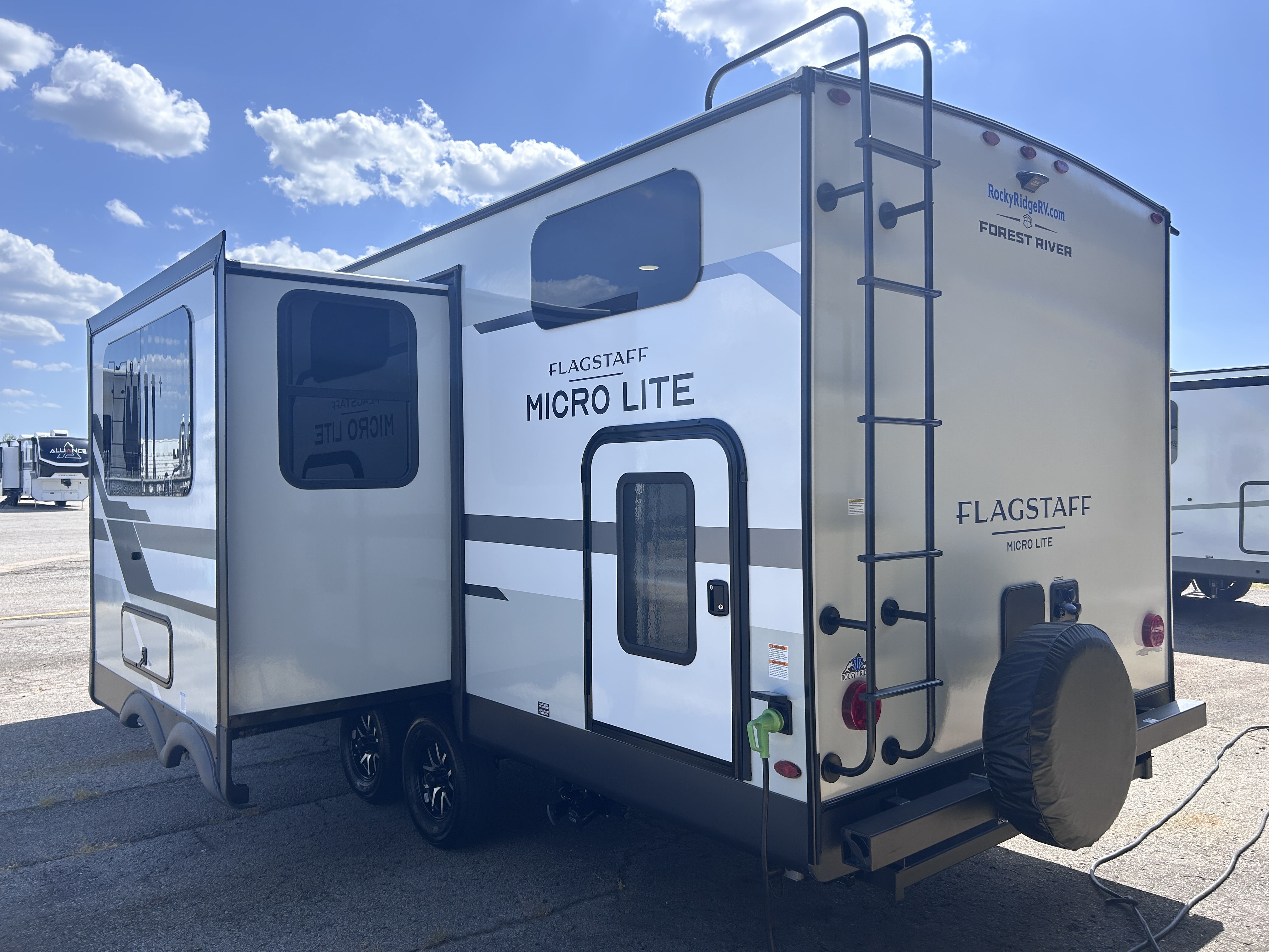 2027 Forest River Flagstaff Micro Lite 25DBH - Image 6