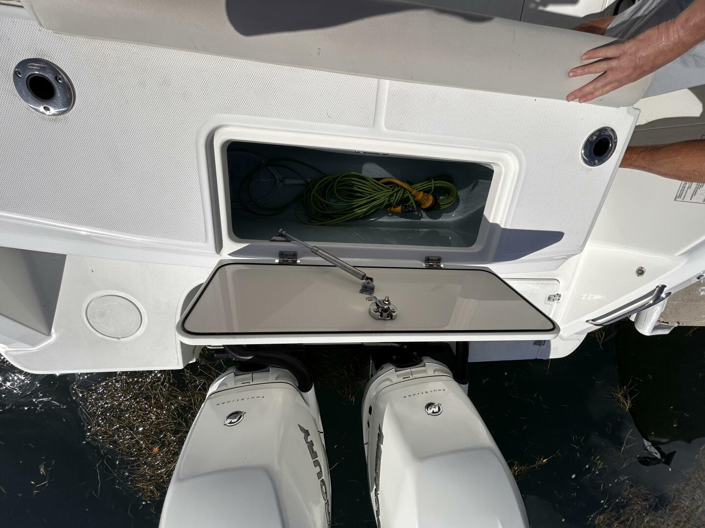 2017 Boston Whaler 330 Outrage - Image 16