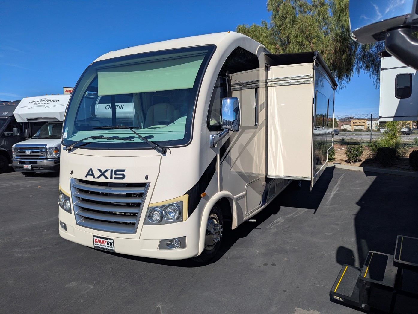 2023 Thor Motor Coach Axis 24.4 - Image 3