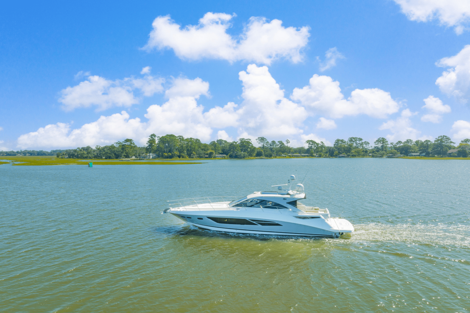 2013 Sea Ray 510 SUNDANCER - Image 2