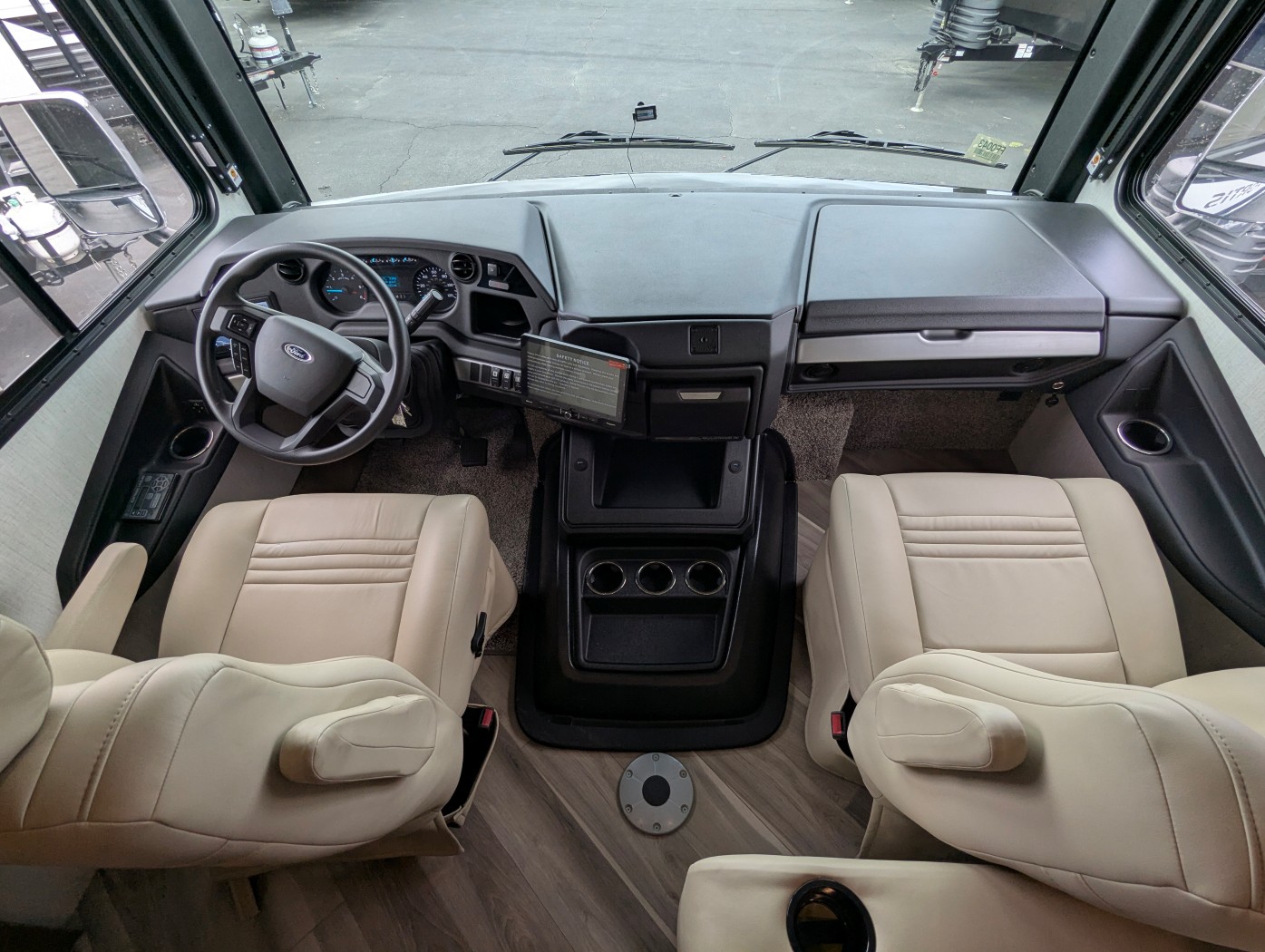 2026 Fleetwood Fortis 32RW - Image 9