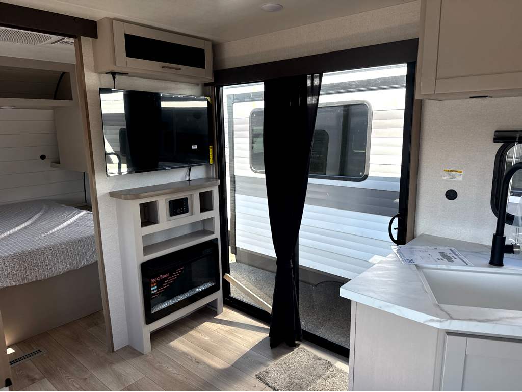 2027 JAYCO JAY FLIGHT 380DQS - Image 8