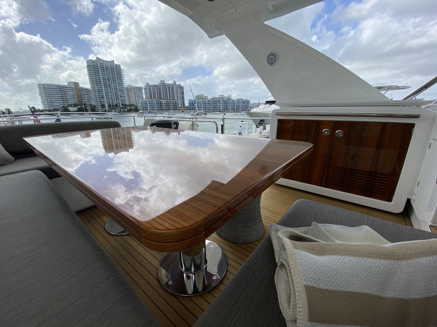 2018 Azimut Flybridge - Image 54