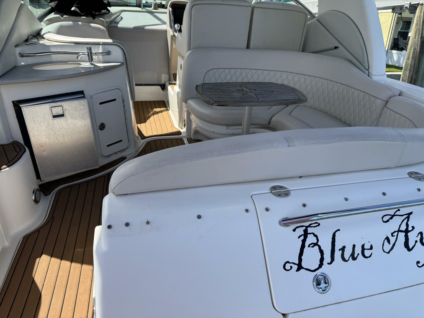2002 Sea Ray 320 Sundancer - Image 15