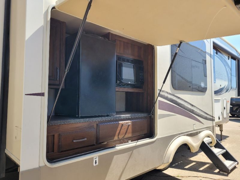 2018 Palomino Columbus 298RL - Image 4