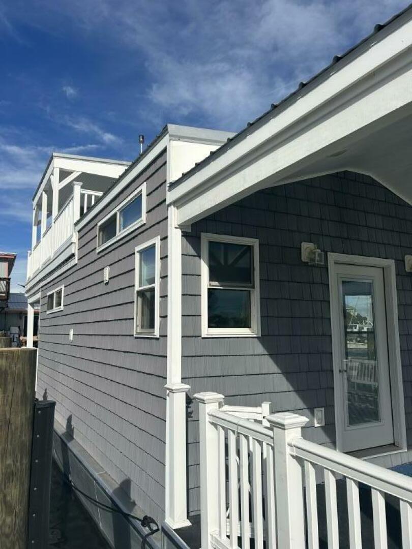 2019 Harbor Home Cozy Cottage 52' x 16' Tiny Boat - Image 8