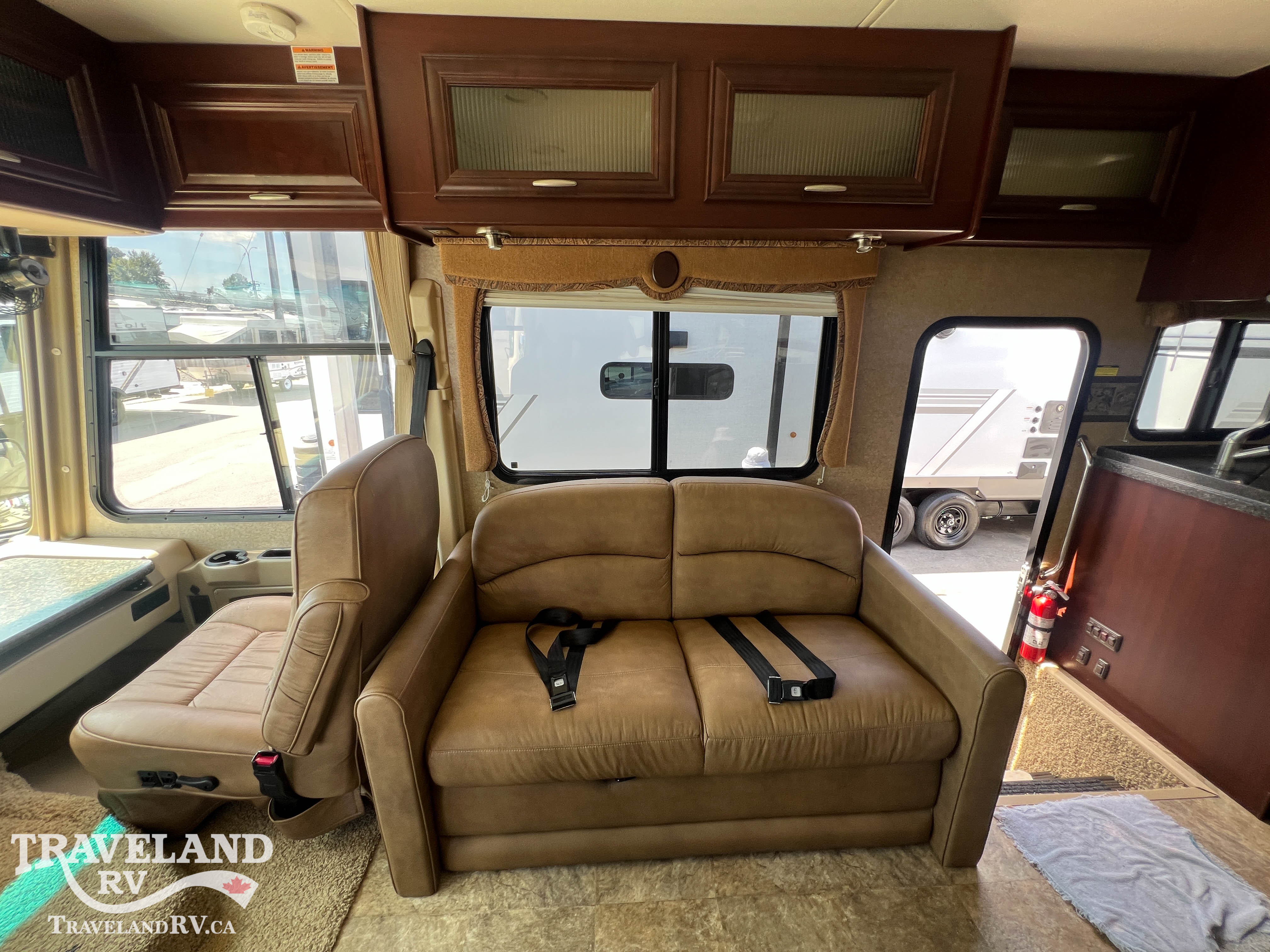 2012 Thor Motor Coach CHALLENGER 32VC HMS - Image 14