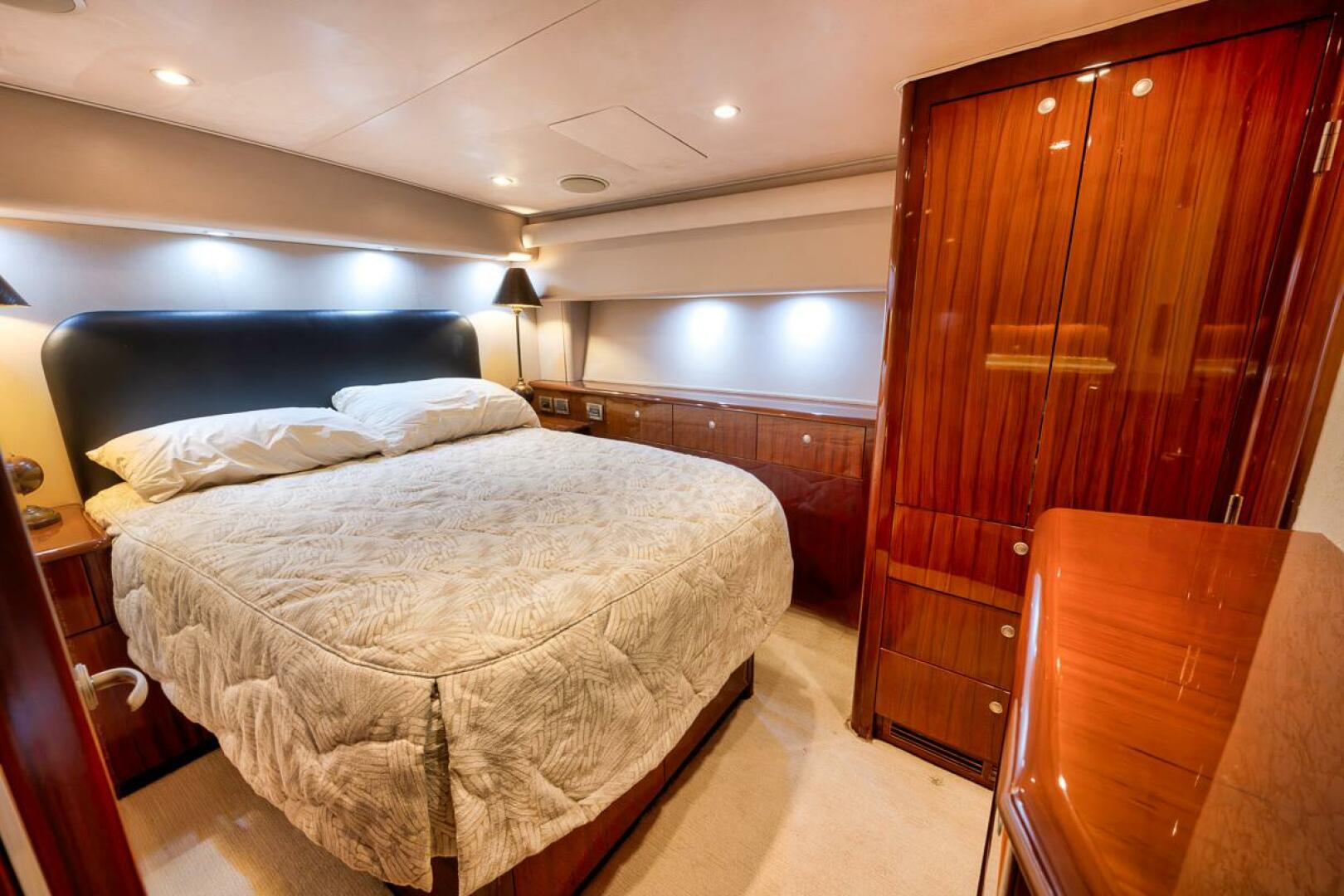 2007 Viking 52 Sport Coupe - Image 27