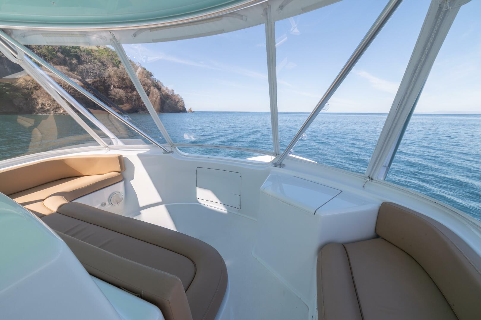 2006 Viking 56 Convertible - Image 15