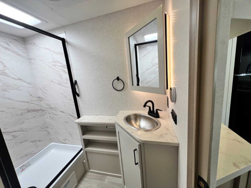 2027 Ember RV Touring Edition 2200ETL - Image 19