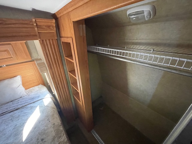 2011 NU-WA HITCHHIKER LS 29.5 FKLS - Image 18
